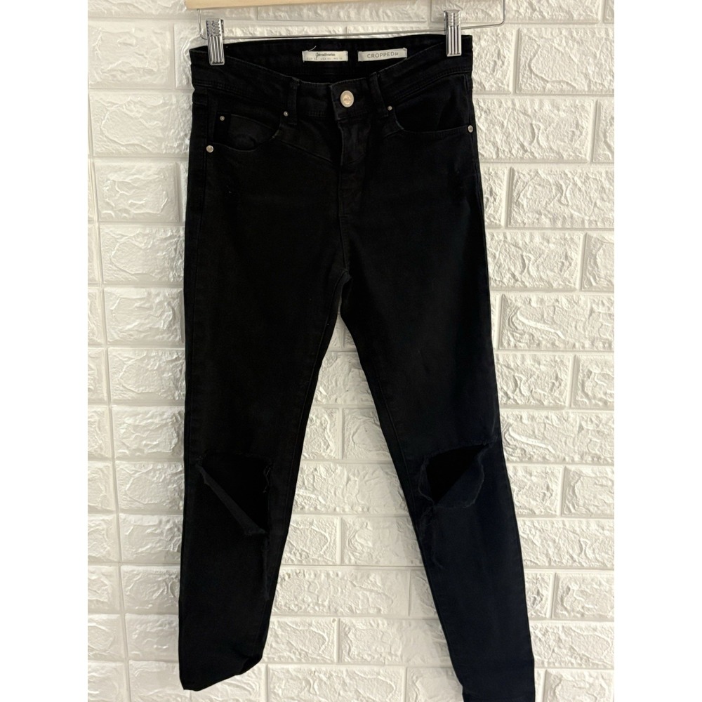 STRADIVARIUS WOMENS JEANS SIZE 2 BLACK DISTRESSED DENIM‎ SKINNY CROPPED FIT